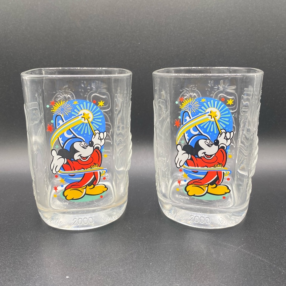 2 Vintage Walt Disney 2000 Mickey Mouse McDonalds 3D Square Glasses Cups Epcot